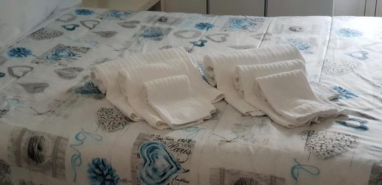 マテーラ Uno Sguardo Sui Sassi Bed & Breakfast エクステリア 写真