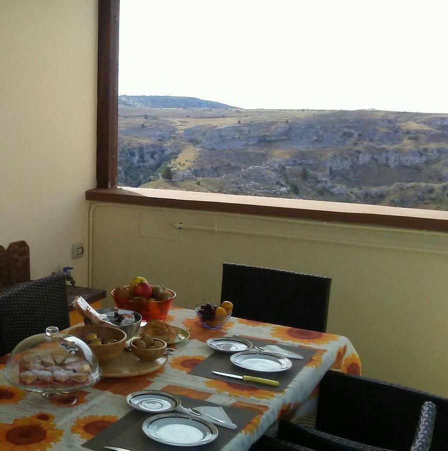 マテーラ Uno Sguardo Sui Sassi Bed & Breakfast エクステリア 写真